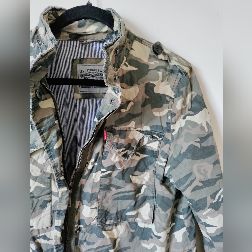 Levi's Camo Jacket - image 2